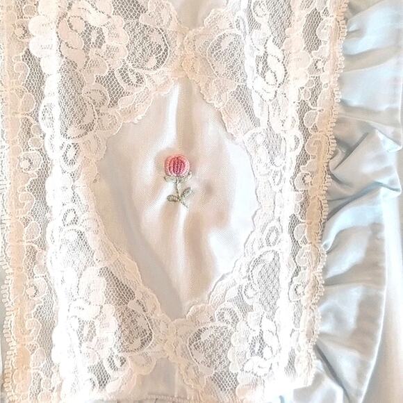 Vintage NEW Barbizon Cuddleskin Darlene Baby Blue Satin Lace Ruffled Night-Gown - Picture 5 of 13